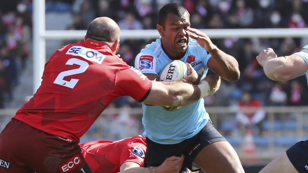 Kurtley Beale and Karmichael Hunt could trade spots this season as the Waratahs look to keep their midfield options open. 