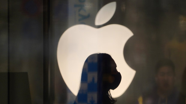Can Apple successfully sell online ads without the ick?