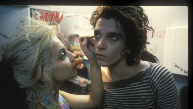 Michael Hutchence, as Sam, in Dogs in Space with Saskia Post.