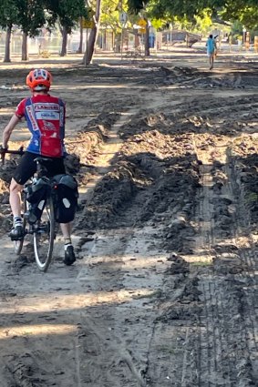 “Riverside Drive Bikeway is now a beach & mud pile after more than a week after the floods with zero action from ⁦@brisbanecityqld”, Transport Minister Mark Bailey wrote. 