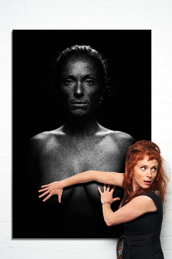 Lana Schwarcz connects with audiences.