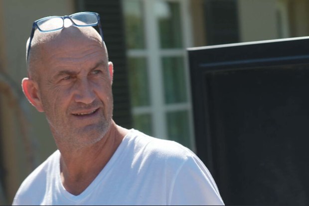 When confronted outside his $30 million waterfront property in Sydney’s Vaucluse, OzCar co-owner Brett Dale rejected claims that his company was selling defective vehicles.