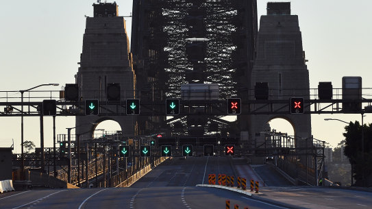 Major banks will consider deferring loan repayments and waiving fees for customers in hardship as a result of Sydney’s COVID-19 lockdown. 