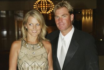 Warne with his ex-wife Simone Callahan  in 2004. 