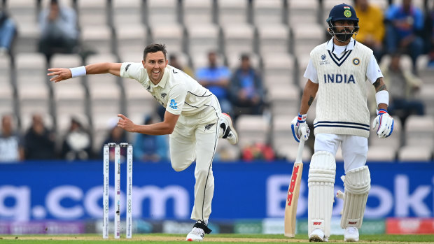 Trent Boult bowls in the 2021 world Test championship final in Southampton.