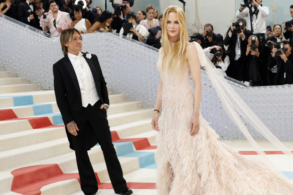 While Nicole Kidman and Keith Urban were celebrating Karl Lagerfeld at the Met Gala in New York last week, their Sydney accountant was about to settle on new $7.7 million digs.