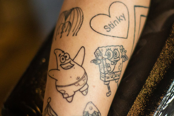 Garton’s tattoos of Patrick Star and SpongeBob, characters from the TV show SpongeBob SquarePants.