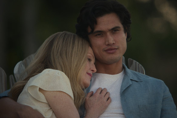 Julianne Moore as Gracie and Charles Melton as Joe in May December.