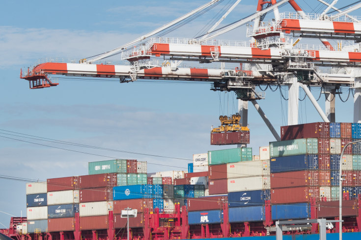 Coronavirus Australia Wharfies Unload Cargo Ship Following Stand Off Over Coronavirus Fears