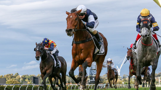 Alana Kelly wins the Andrew Ramsden with Point Nepean.