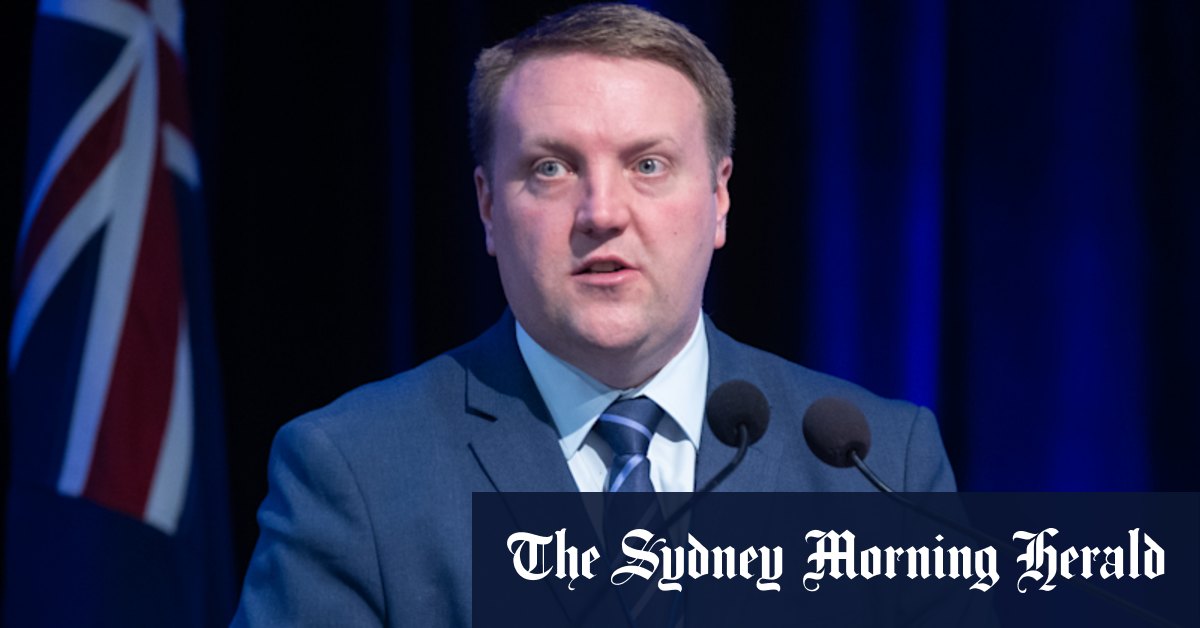 Liberal Party state director resigns after texts mocking women and MP