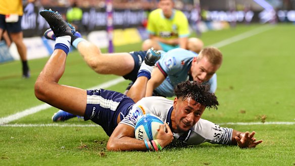 Codemeru Vai scores for the Blues against the Waratahs.