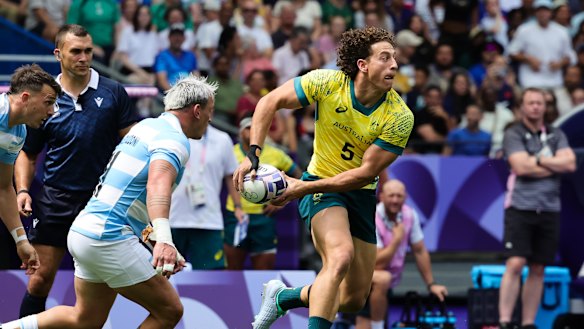 Mark Nawaqanitawase in action for Australia’s rugby sevens team at the 2024 Olympic Games.