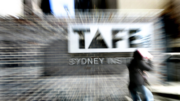 TAFE students will access 61 per cent of course content online.