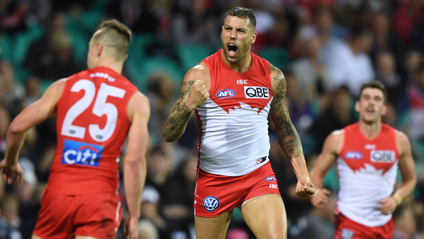 Buddy Franklin kicked four for the Swans and reached 899 career goals.