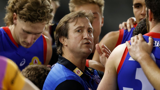 Luke Beveridge and the Bulldogs need to find their midfield swagger again.