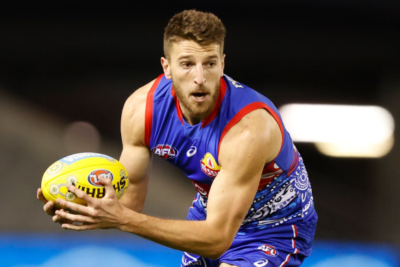 Western Bulldogs captain Marcus Bontempelli is the favourite for this year’s Brownlow Medal, according to his rival skippers in the  AFL.