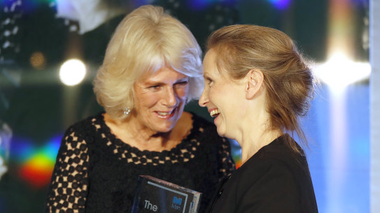 Queen Camilla presents the 2018 Booker Prize to Irish writer Anna Burns.
