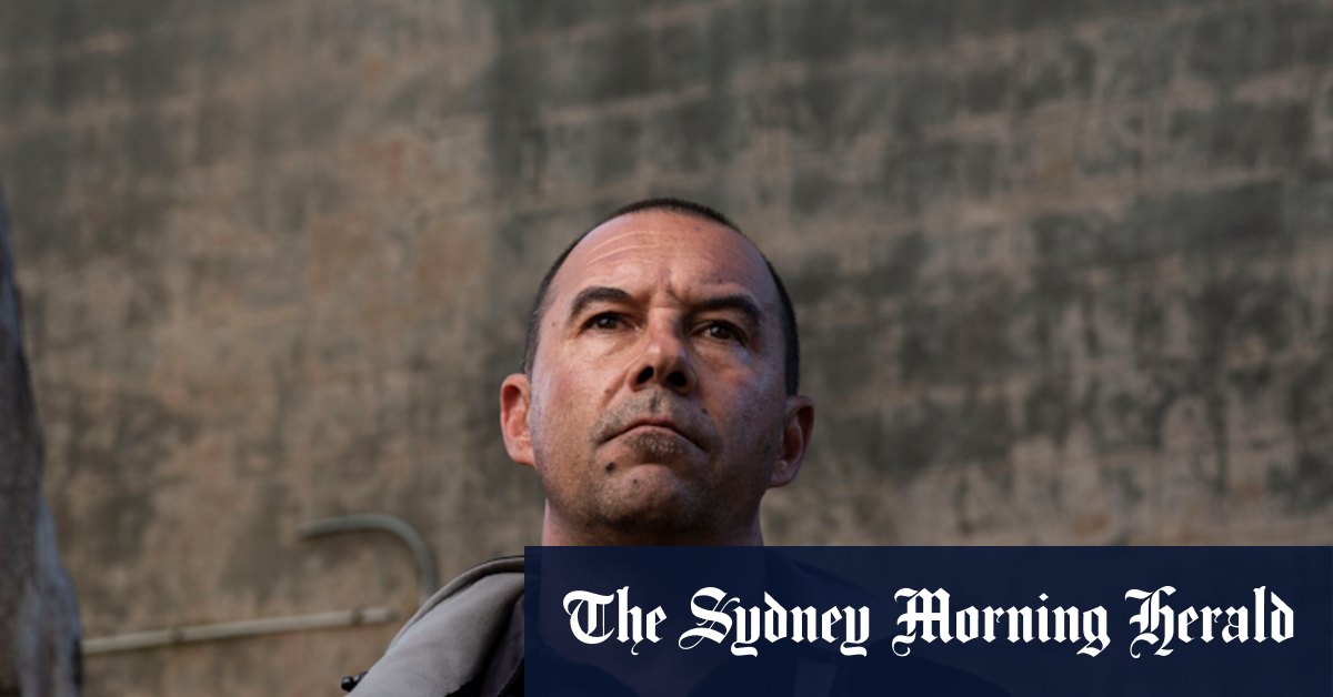 Sydney Uni cracks down on staff, students 'self-identifying' as Indigenous - Vimarsana News