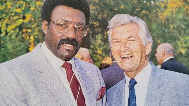 Clive Lloyd and Bob Hawke in 1985.