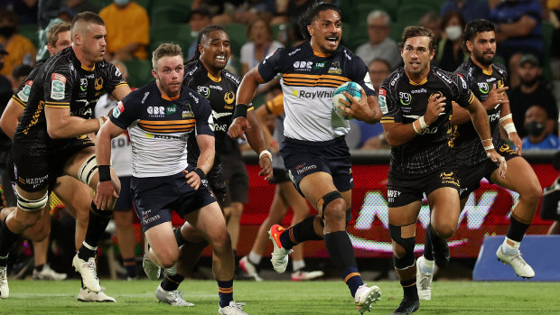 Pete Samu’s versatility is an asset for the Wallabies, but Dave Rennie has cooled on him before.