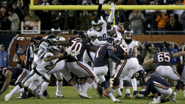 Chicago Bears kicker Cody Parkey missed this field goal against the Philadelphia Eagles.