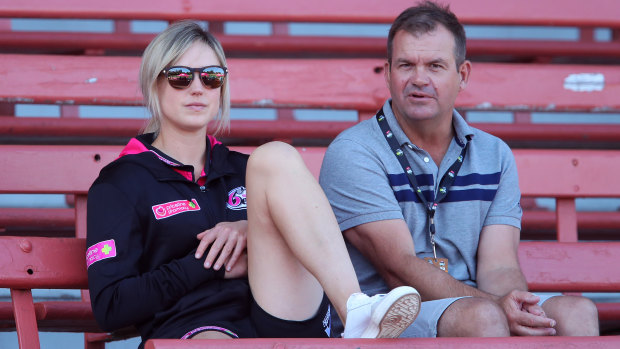 Ellyse Perry, seen here with coach Matthew Mott, will make her return this week from a shoulder injury.