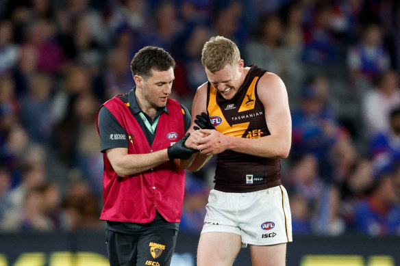 James Sicily was able to play out the match after dislocating his shoulder.