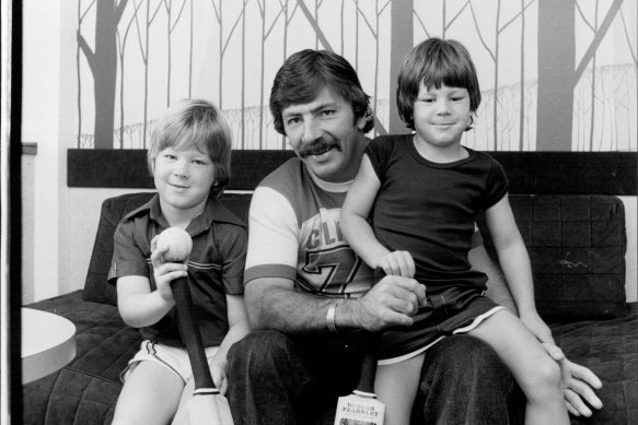 Rod Marsh with his children Paul and Dan in 1979.