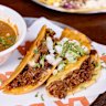 Los tacos de birria de carne de La Bodega se han convertido en una sensación en Instagram. 