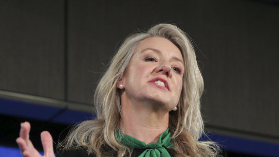 AIS not dead, but Deek's campus model is