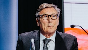 Chairman David Thodey faced unhappy shareholders at the company’s annual meeting on Tuesday.