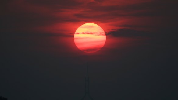 Rising global temperatures are costing us shut-eye, and impacting our health, according to Australian-led research.