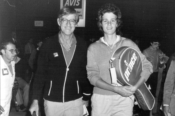 Don Candy and Pam Shriver arrive in Sydney in 1982.