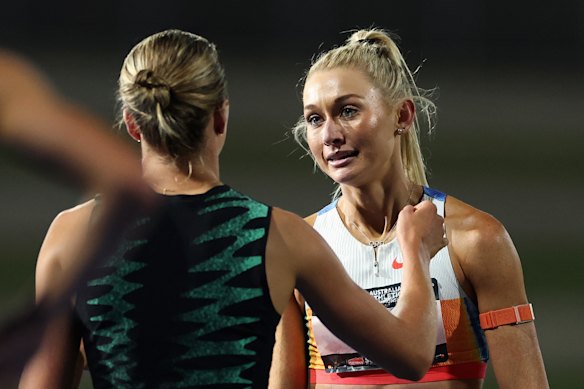 Jessica Hull and Claudia Hollingsworth come face to face after the 1500m.