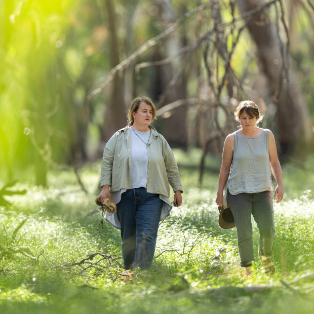 Peta Thorton, stone fruit grower, and Jacquie Kelly, are both members of Friends of the Nyah-Vinifera Forest.