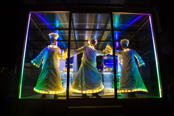 The Cube is an innovative pop-up theatre space, which has housed a work called Enlighten about death, featuring angels.