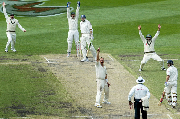 Teammates appeal as Shane Warne takes his last ever Test wicket at the MCG, claiming the scalp of Steve Harmison.