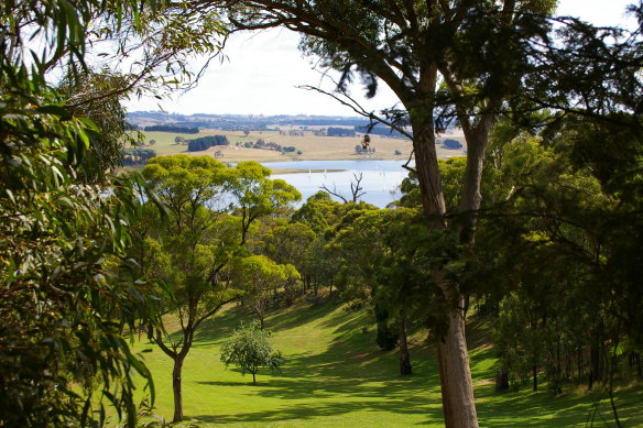 Lake Oberon and Essington Park.