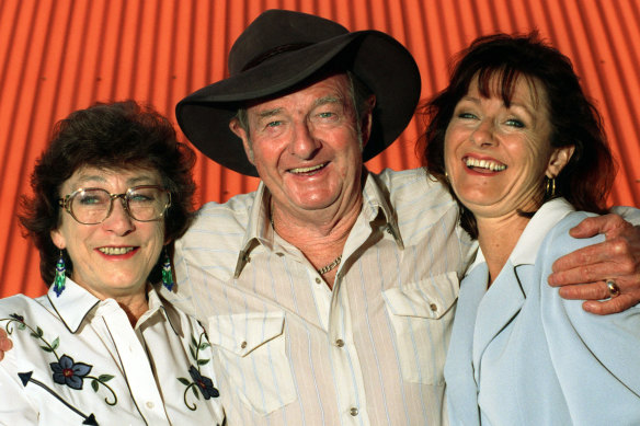 Joy McKean with Slim Dusty and daughter Anne Kirkpatrick.