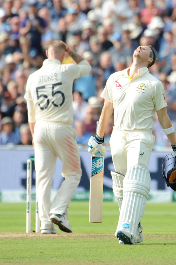 Smith improvised some odd-looking slogs as he batted with the tail.