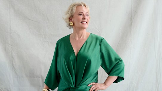 Keller wears One Fell Swoop kimono, Zara bangles.