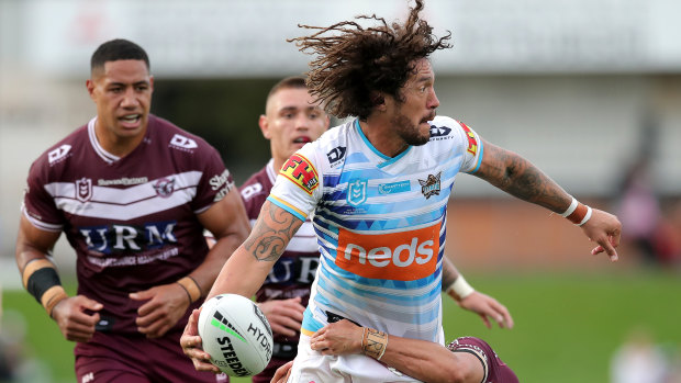 Kevin Proctor gets away an offload against the Sea Eagles.