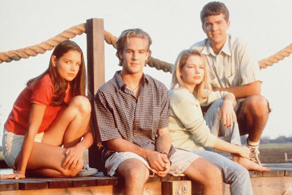 The cast of Dawson’s Creek pose for a photo in 1997. From left to right are Katie Holmes, James Van Der Beek, Michelle Williams, and Joshua Jackson.