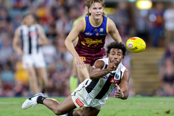 It was a tough night for Collingwood, who lost their first match of the season.