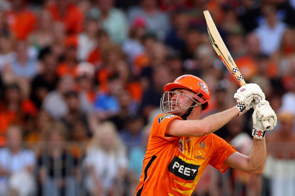 Scorchers’ Ashton Turner plays a shot against the Sydney Sixers at Optus Stadium.