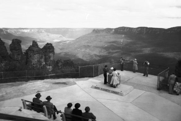 Queen Elizabeth Lookout at Katoomba in the Blue Mountains was renamed after her 1954 visit.