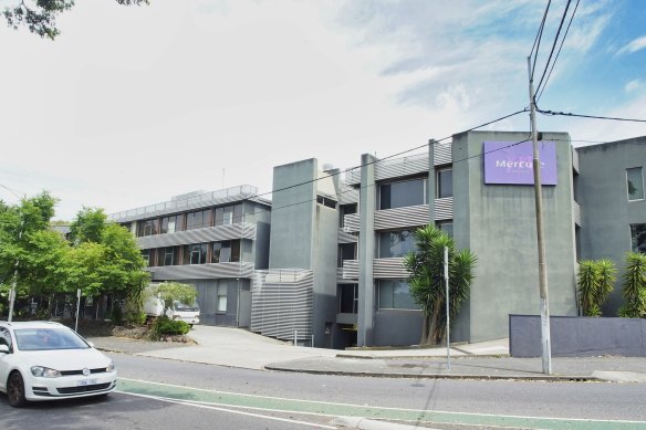 A Mercure Hotel now occupies 133 Flemington Road.
