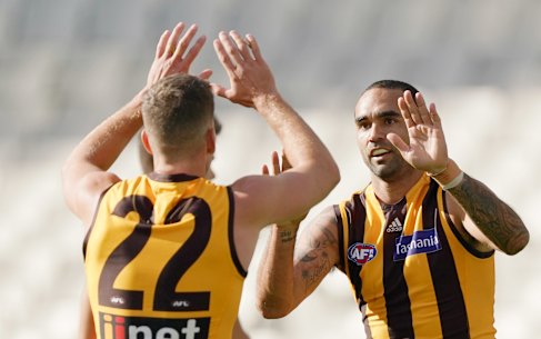 All class on a day of chaos: Hawk veteran Shaun Burgoyne