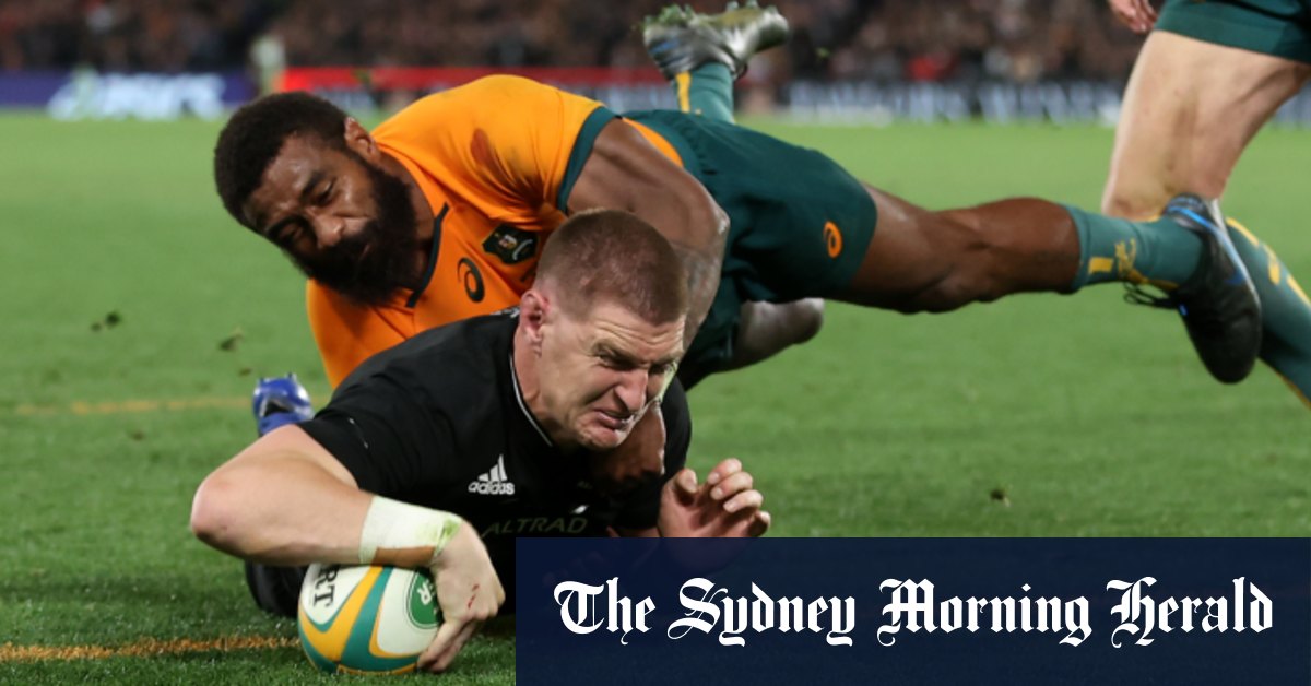 ‘Ridiculous call’: Controversial penalty breaks Wallabies hearts